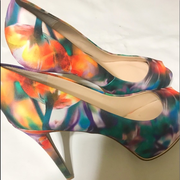 Guess Shoes - 🔥GUESS PEEP TOES🔥